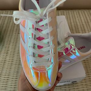 Tretorn Camden Iridescent Lace Up Sneakers